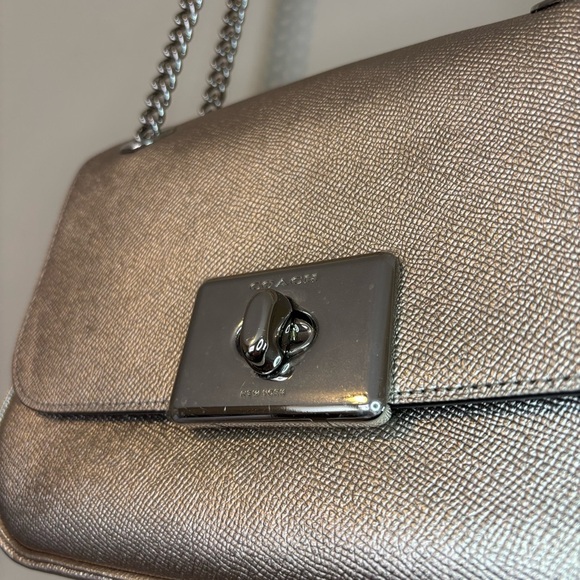 NWOT Coach Cassidy Crossbody Purse in Platinum Silver Metallic Leather - Picture 4 of 16
